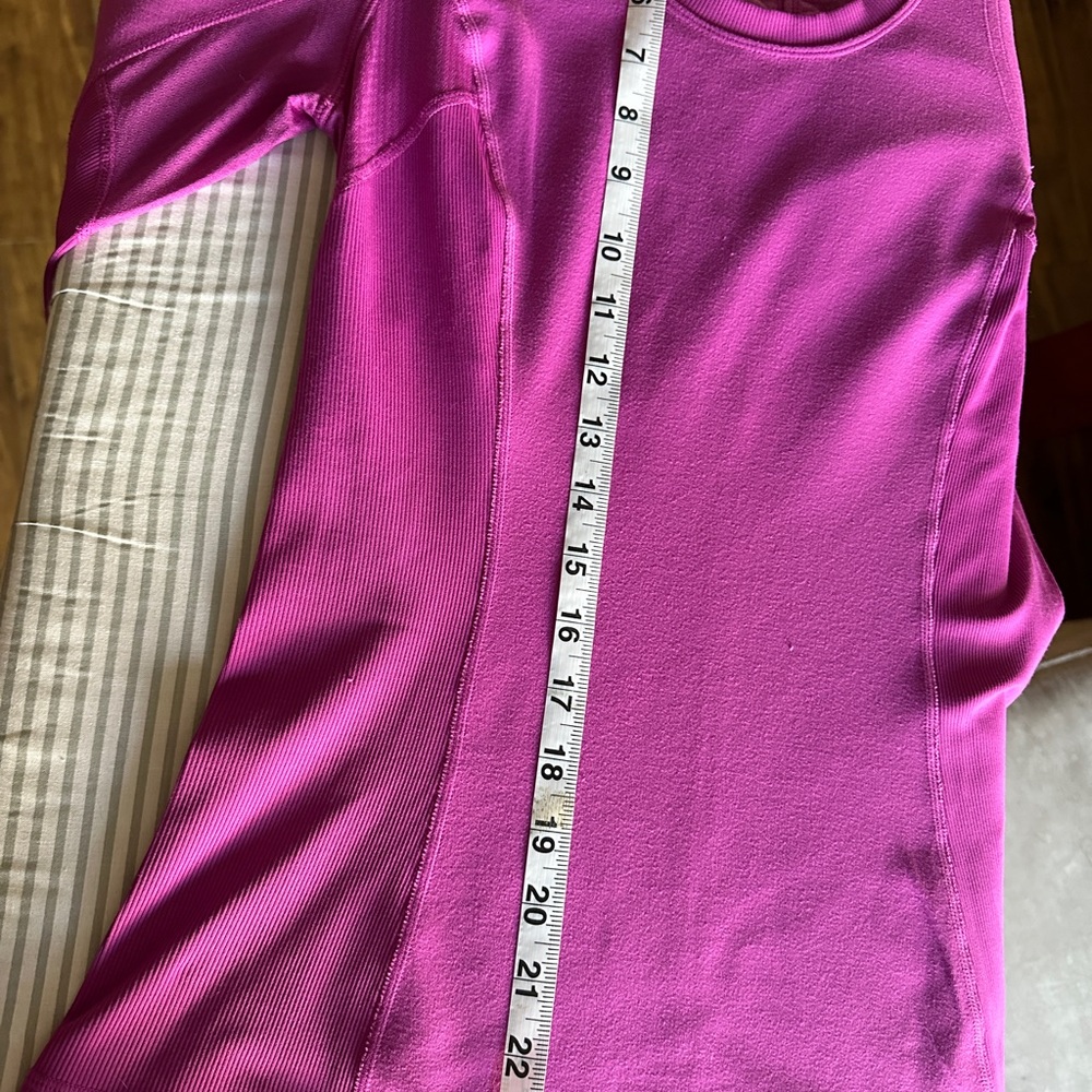 Lululemon Top - Picture 9 of 10